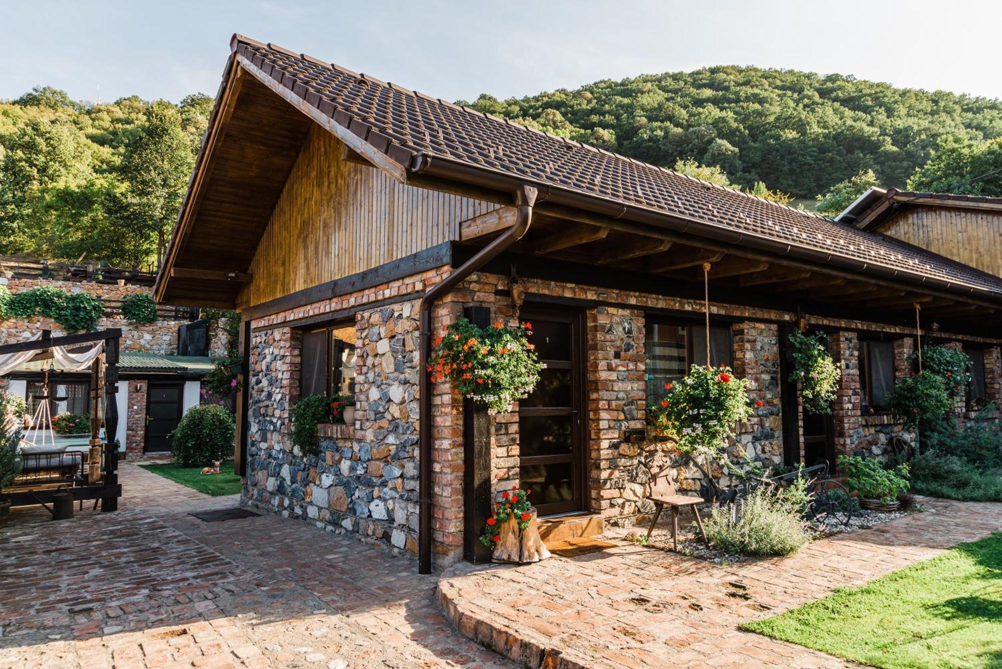 Отель Casa Soseco Оршова Экстерьер фото