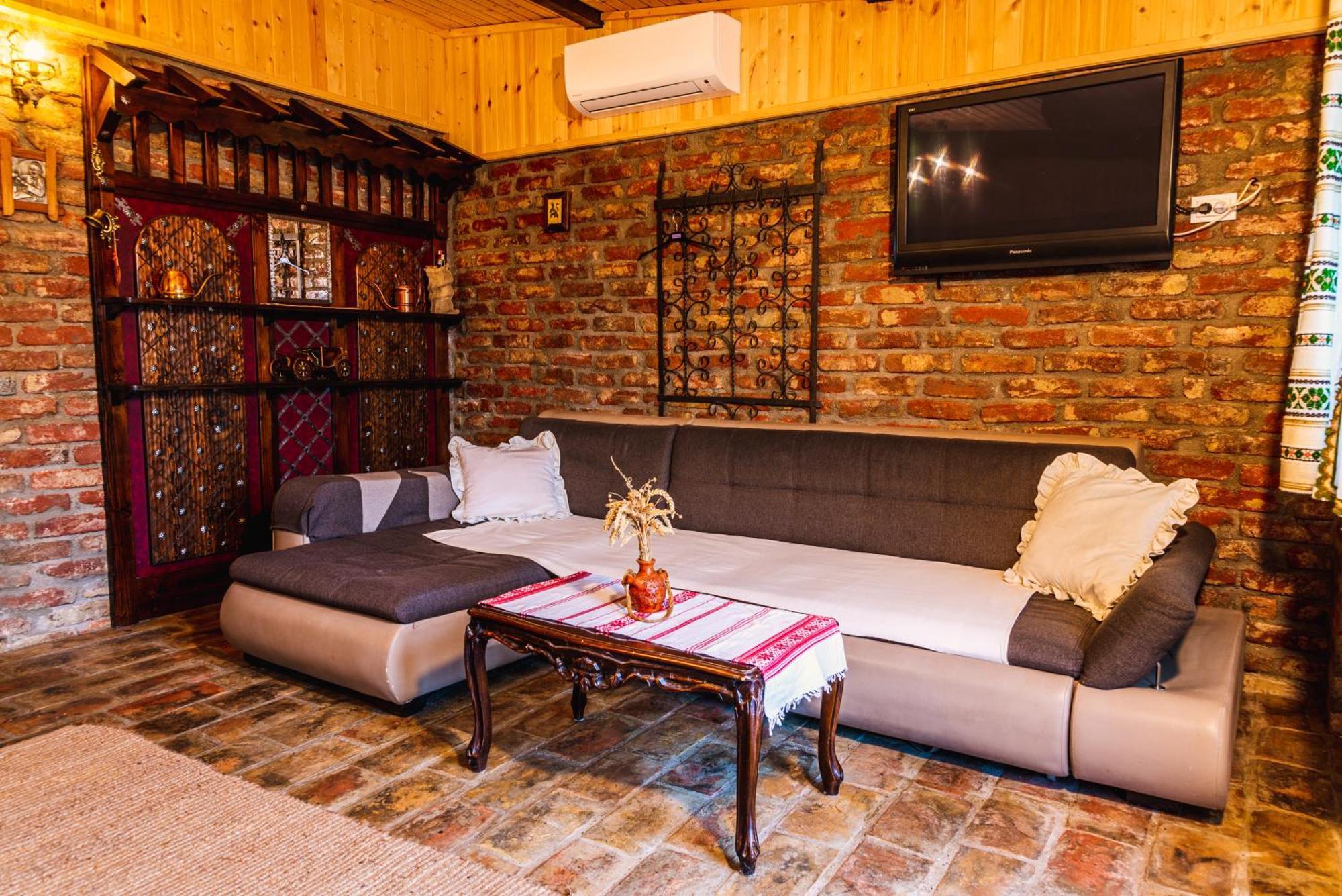 Отель Casa Soseco Оршова Экстерьер фото